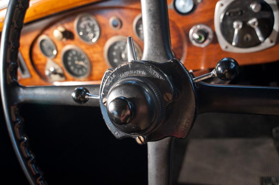  Rolls-Royce Sedanca deVille by Park Ward 1931 года  (фото 10 из 22)